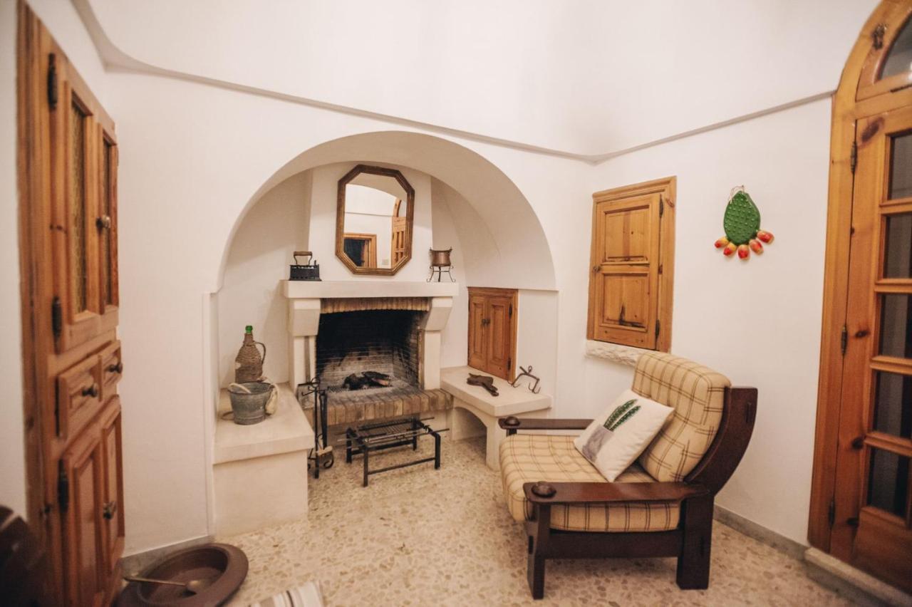Trulli Pinnacoli Locorotondo Exterior photo