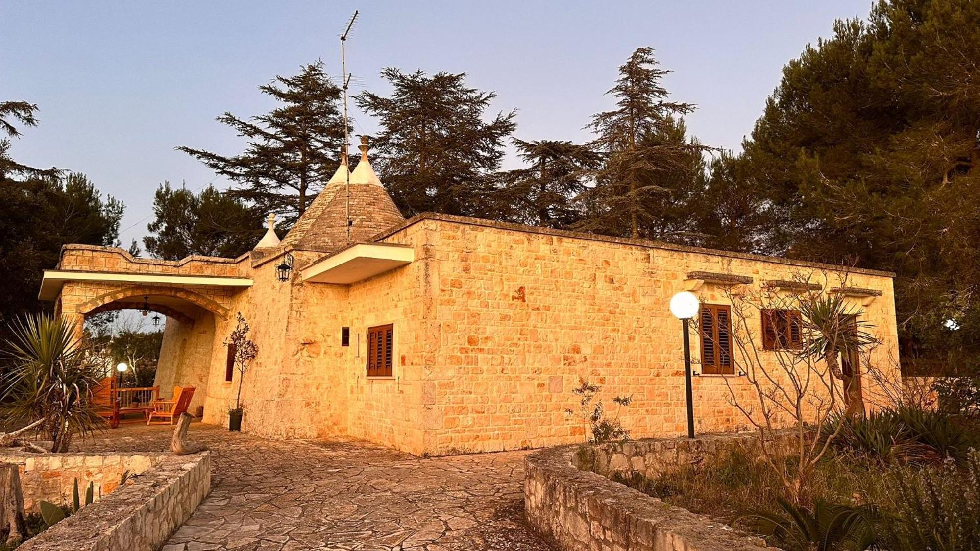 Trulli Pinnacoli Locorotondo Exterior photo